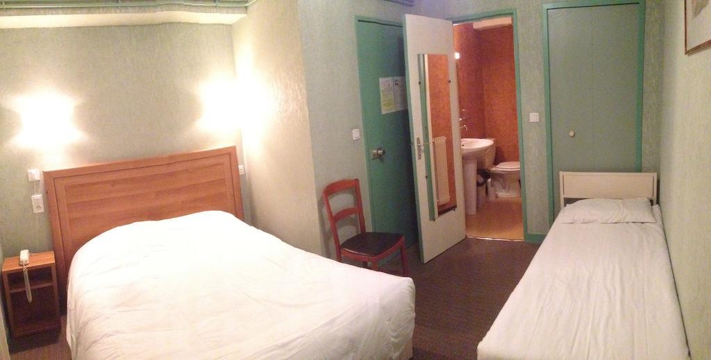 Hotel De L'Abbaye Sauxillanges Pokój zdjęcie