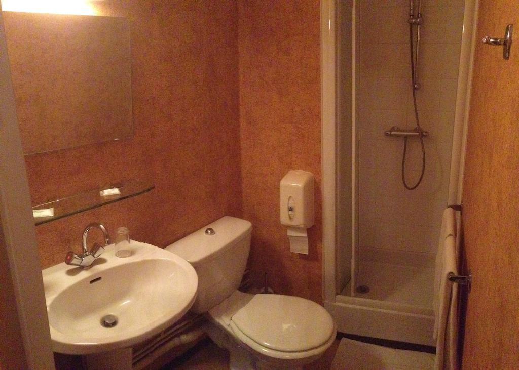 Hotel De L'Abbaye Sauxillanges Zewnętrze zdjęcie